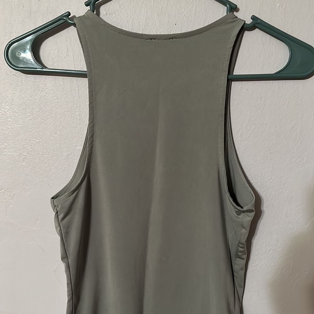 Express Body Contour One Piece - Picture 6 of 8